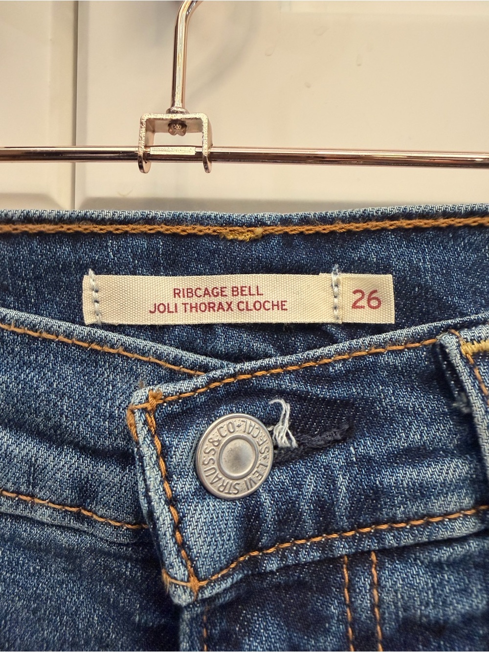 Levi’s Ribcage Bell High Rise Flare Jeans 👖✨ - Picture 3 of 6